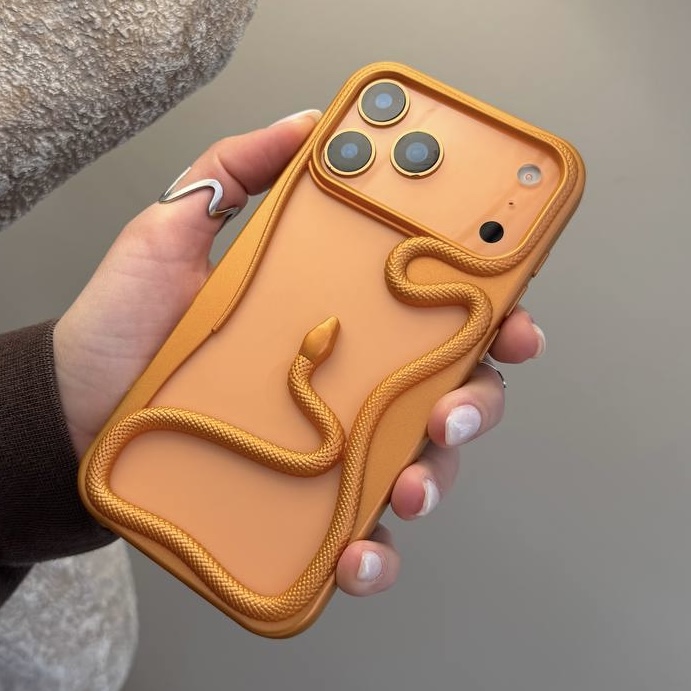 کاور آیفون snake orange