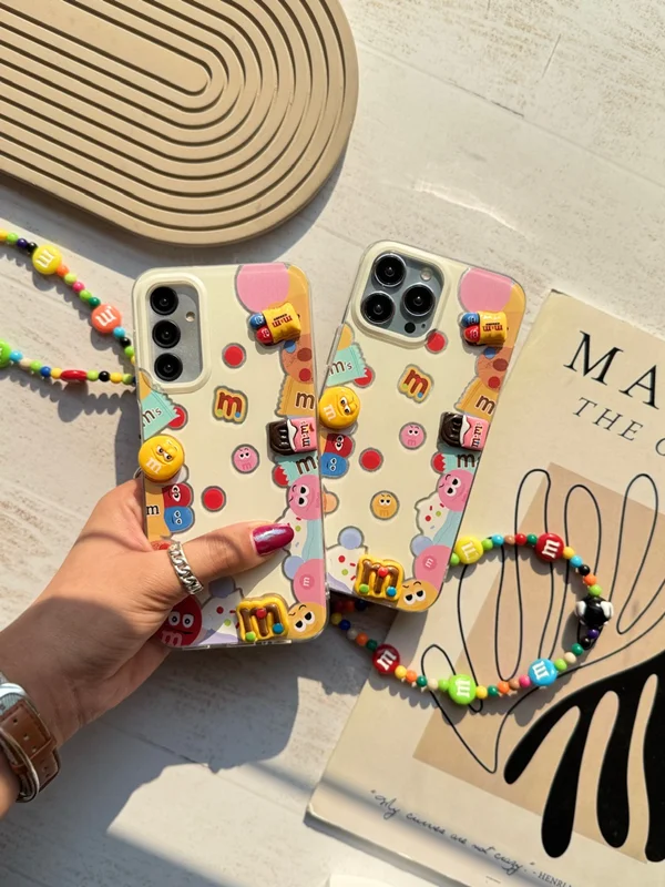 قاب گوشی آیفون M&M Land با آویز