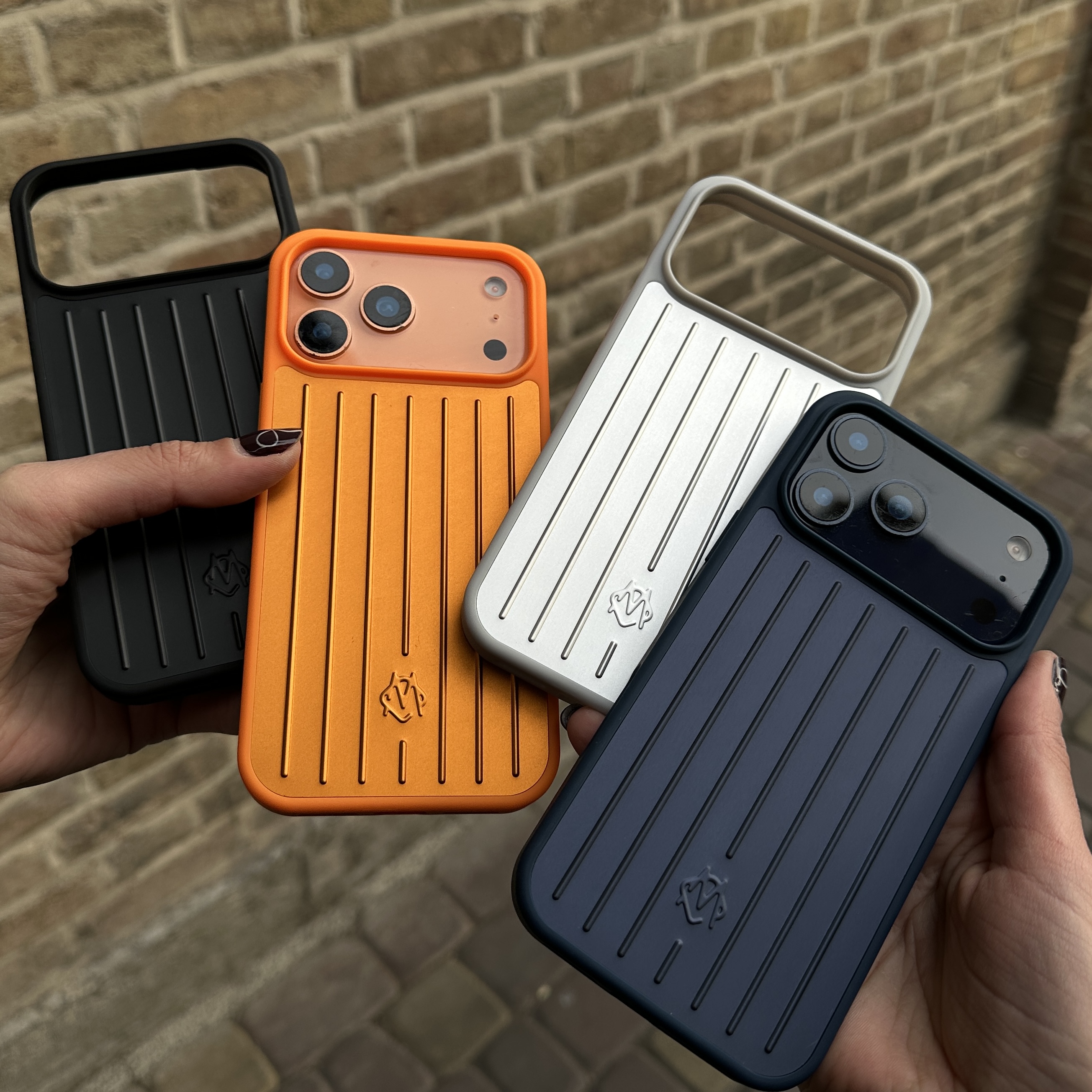 کاور گوشی آیفون RIMAWA