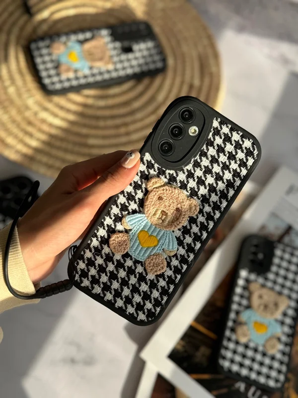 قاب گوشی آیفون خرس پارچه ای مشکی با بند سیلیکونی