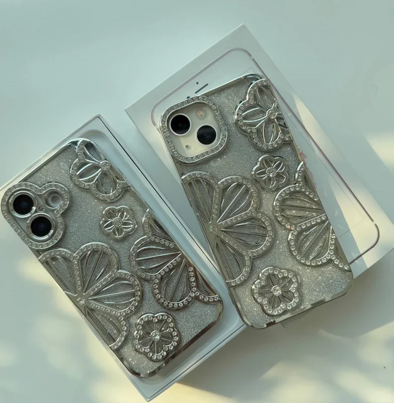 قاب گوشی آیفون گل نرگس شاین همراه با برگه اکلیلی
