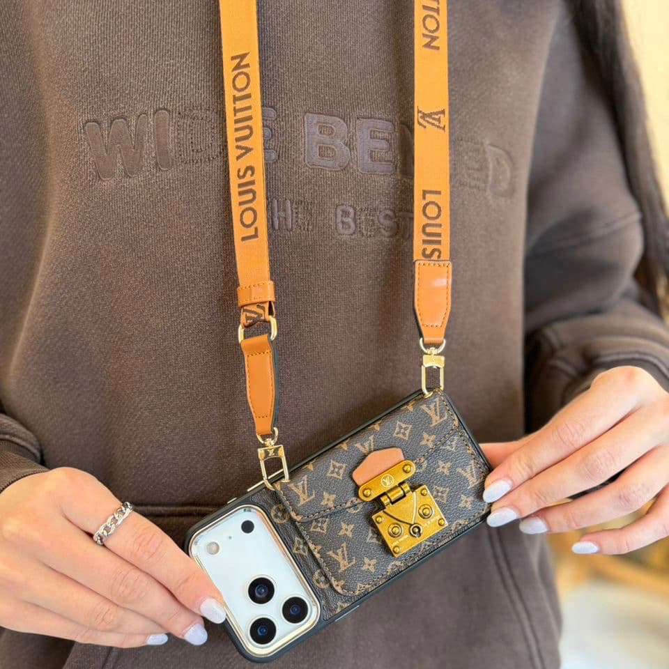 قاب آیفون لویس جاکارتی