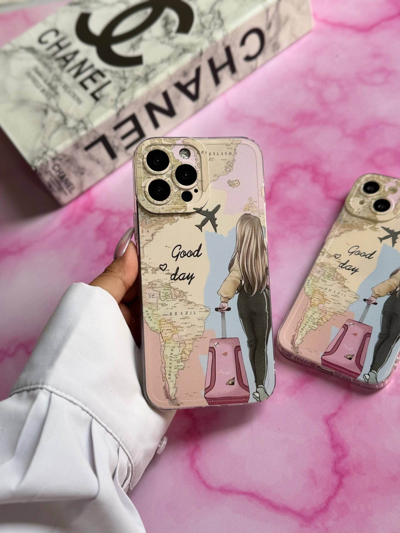 قاب آیفون عاشق سفر