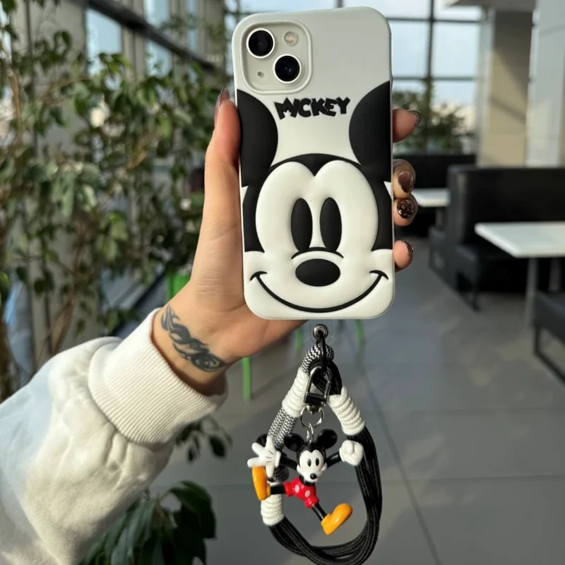 کاور گوشی آیفون میکی مشکی سفید همراه با آویز