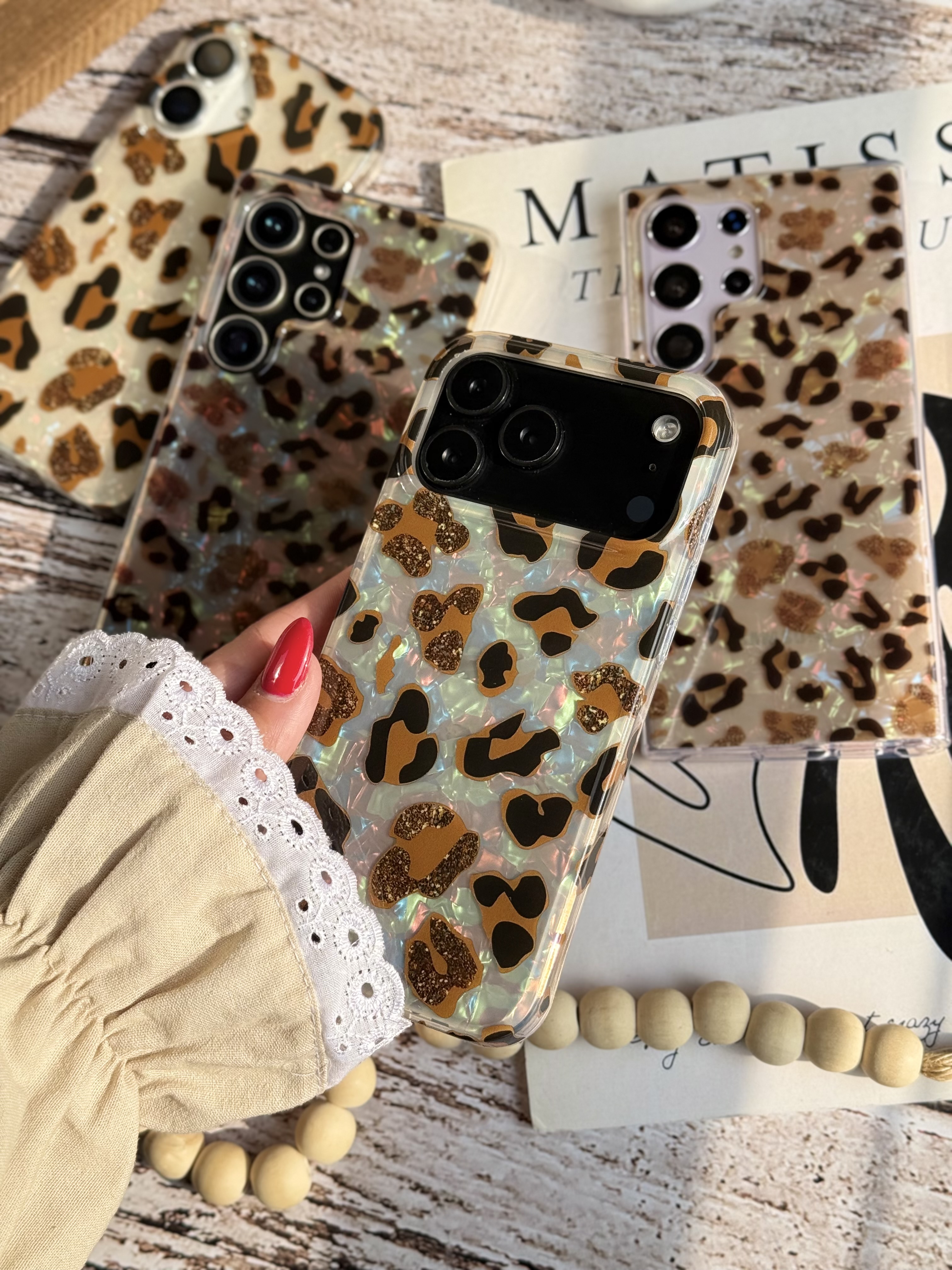 قاب آیفون پلنگی یخی